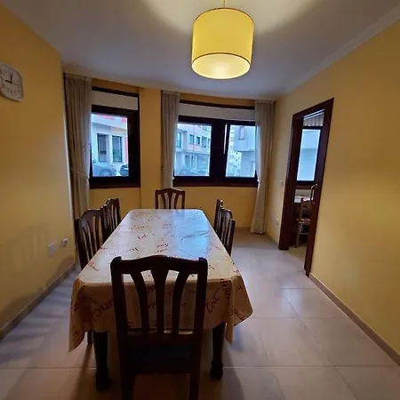 Acogedor Apartamento En Silgar 산신소